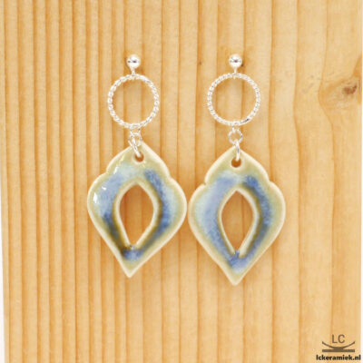 Porseleinen Oorbellen blauwgroen arabesque met sterling zilver